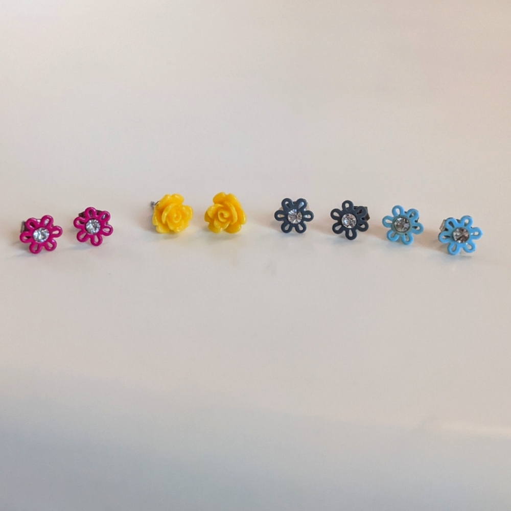 4 pack flower earrings